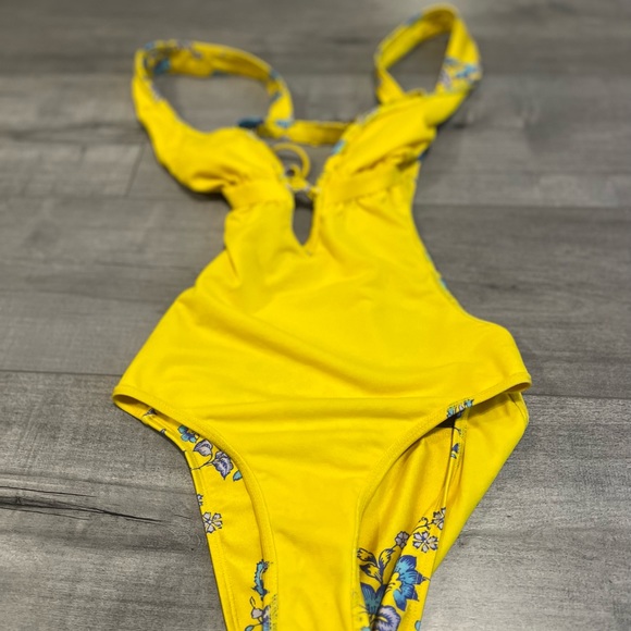 Sam Edelman Swimsuit - Picture 7 of 9